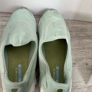 Skechers Go Walk Joy 124187 Mint Green Slip On Comfort Flat Shoes Women Size 11